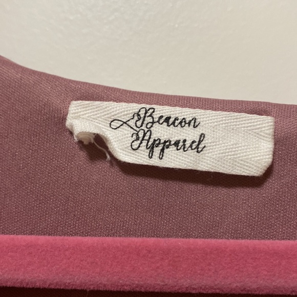 2/$18 Beacon Apparel NWOT flowy pink top w/swiss dots (Stitch Fix) - Picture 3 of 4